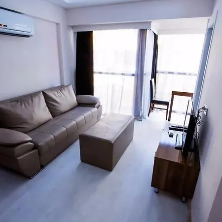 Smyrna Homes & Suits Aparthotel