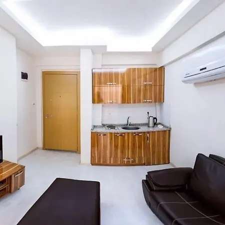 Smyrna Homes & Suits Aparthotel