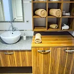 Smyrna Homes & Suits Esmirna