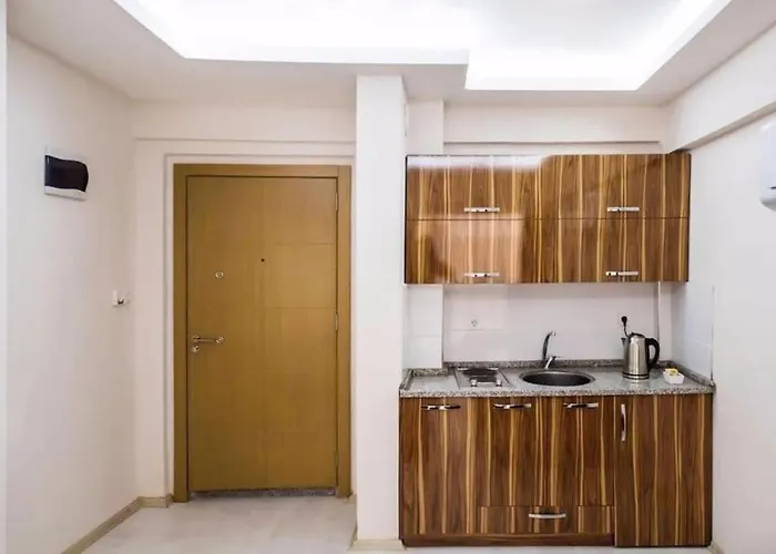 Smyrna Homes & Suits 3*