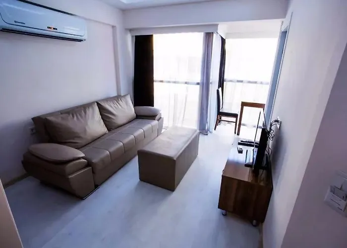 Smyrna Homes & Suits Apart Otel